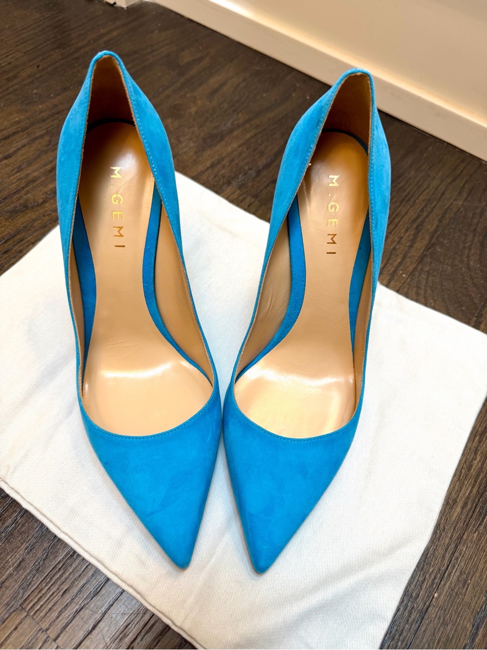 M. Gemi Bright Teal Suede Pointed-Toe Pumps (NEW w/o box)
